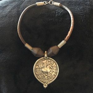 Medallion leather necklace